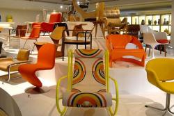 パリ装飾美術館の椅子展示コーナー